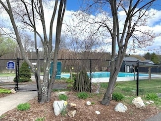 170 E Hadley Rd Unit 60, Amherst, MA 01002