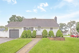 20 Brendan Ave, Massapequa Park, NY 11762
