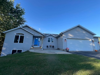 6848 Moonlight Cir, Sun Prairie, WI 53590