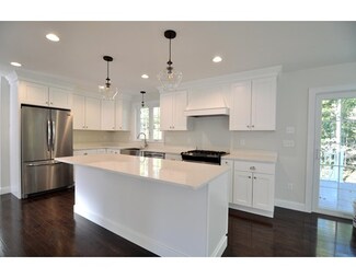 61 New Fitchburg Rd, West Townsend, MA 01474