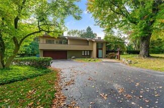 3950 Sampson Rd, Youngstown, OH 44505