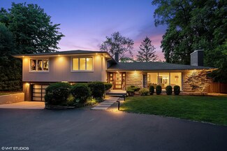 733 Sycamore Ln, Glencoe, IL 60022