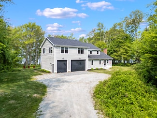 48 Pond Rd, Chebeague Island, ME 04017