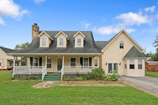 99 N Washington St, Campton, KY 41301