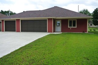 1314 Walnut St, Osage, IA 50461