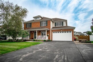 3256 Brookfield Ln, Hamburg, NY 14075