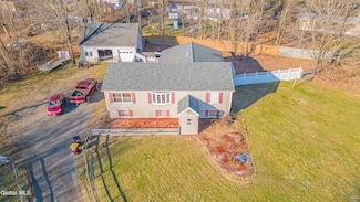 10 Spring Valley Ln, Cambridge, NY 12816