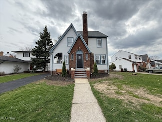 8101 Oxford Dr, Cleveland, OH 44129