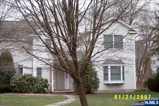 2 Chopek Ln Unit 4, Waldwick, NJ 07463