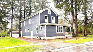 28 Martha St, Ellicottville, NY 14731