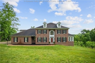 12 W Coventry Rd, Charleston, WV 25309