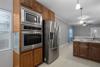 318 W Olive St, Aurora, MO 65605