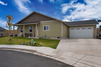 524 SE Morgan Ct, Madras, OR 97741