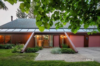 1340 W Parkhill Dr, Boise, ID 83702