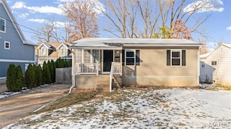 835 N Forest Ave, Saint Louis, MO 63119