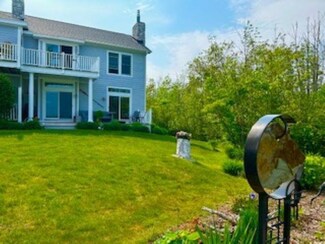 3489 Lakeside Dr N, Petoskey, MI 49770