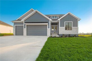 2341 Fishing Ln, Kearney, MO 64060