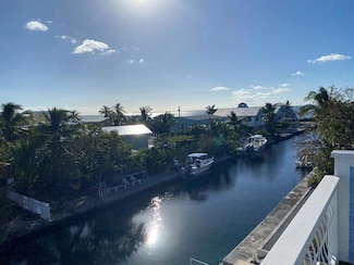 22974 Anne Bonny Ln, Summerland Key, FL 33042