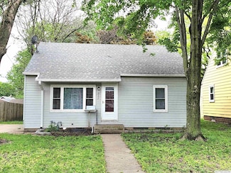 932 N Polk Ave, Mason City, IA 50401