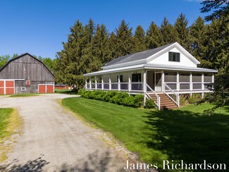 7113 128th Ave, Holland, MI 49424