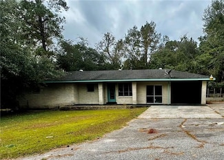 3016 Jackson Landing Rd, Picayune, MS 39466