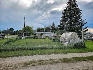 706 Vrooman St, Lewistown, MT 59457