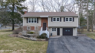7 Bemis Heights Rd, Saratoga Springs, NY 12866