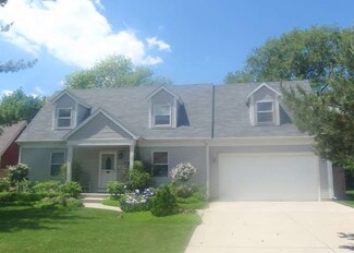 306 Seafarer Dr, Third Lake, IL 60030