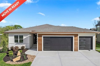 8033 Payne St, Shawnee, KS 66220