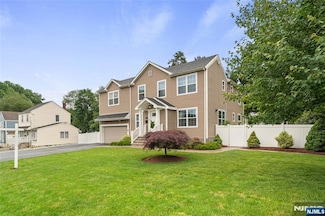 322 E Midland Ave, Paramus, NJ 07652