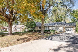 1703 W Acres Rd, Joliet, IL 60435