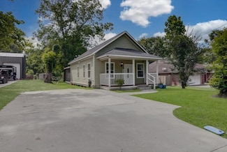 610 Railroad Ave, Shepherd, TX 77371