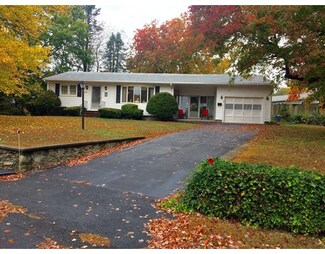 115 Paula St, Somerset, MA 02726