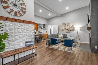 402 Williamson Dr, Bryan, TX 77801