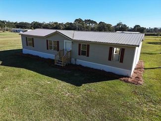 126 Banks Rd, Ochlocknee, GA 31773