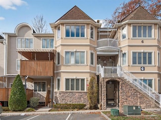 6 Rose Garden Way Unit 203, Monsey, NY 10952