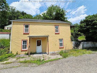 27 Short St, Malden, WV 25306