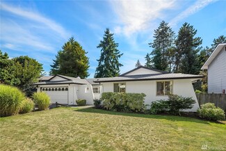 3011 NE 194th St, Lake Forest Park, WA 98155