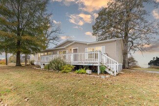 501 Bingham St, Koshkonong, MO 65692