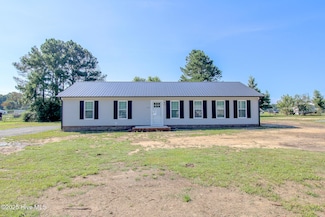 729 Tracy Rd, Deep Run, NC 28525