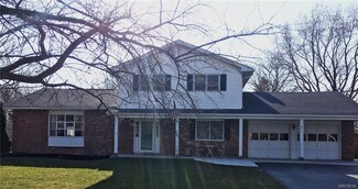 8616 Woodside Dr, Eden, NY 14057