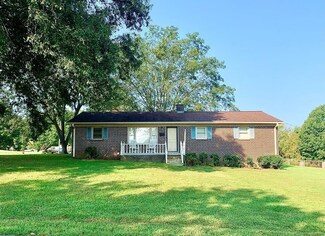 903 9th St, Gaffney, SC 29340