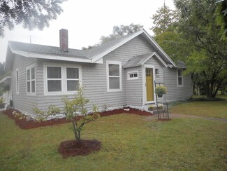 1516 Ducey Ave, Muskegon, MI 49442