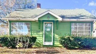 326 S 11th St, Chesterton, IN 46304