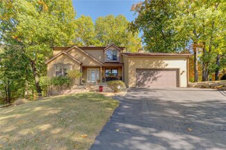 1599 Paradise Valley Dr, High Ridge, MO 63049
