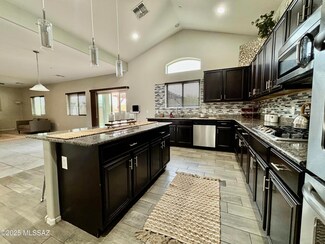 8754 W Denstone Rd, Marana, AZ 85653
