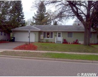 328 S Willson Dr, Altoona, WI 54720