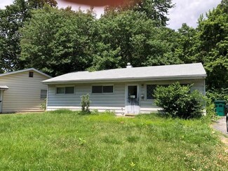 1761 Parklane Dr, East Saint Louis, IL 62206