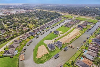612 Appia Dr, League City, TX 77573