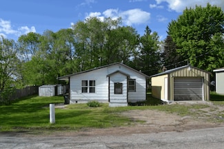 653 Grant St, Wonewoc, WI 53968